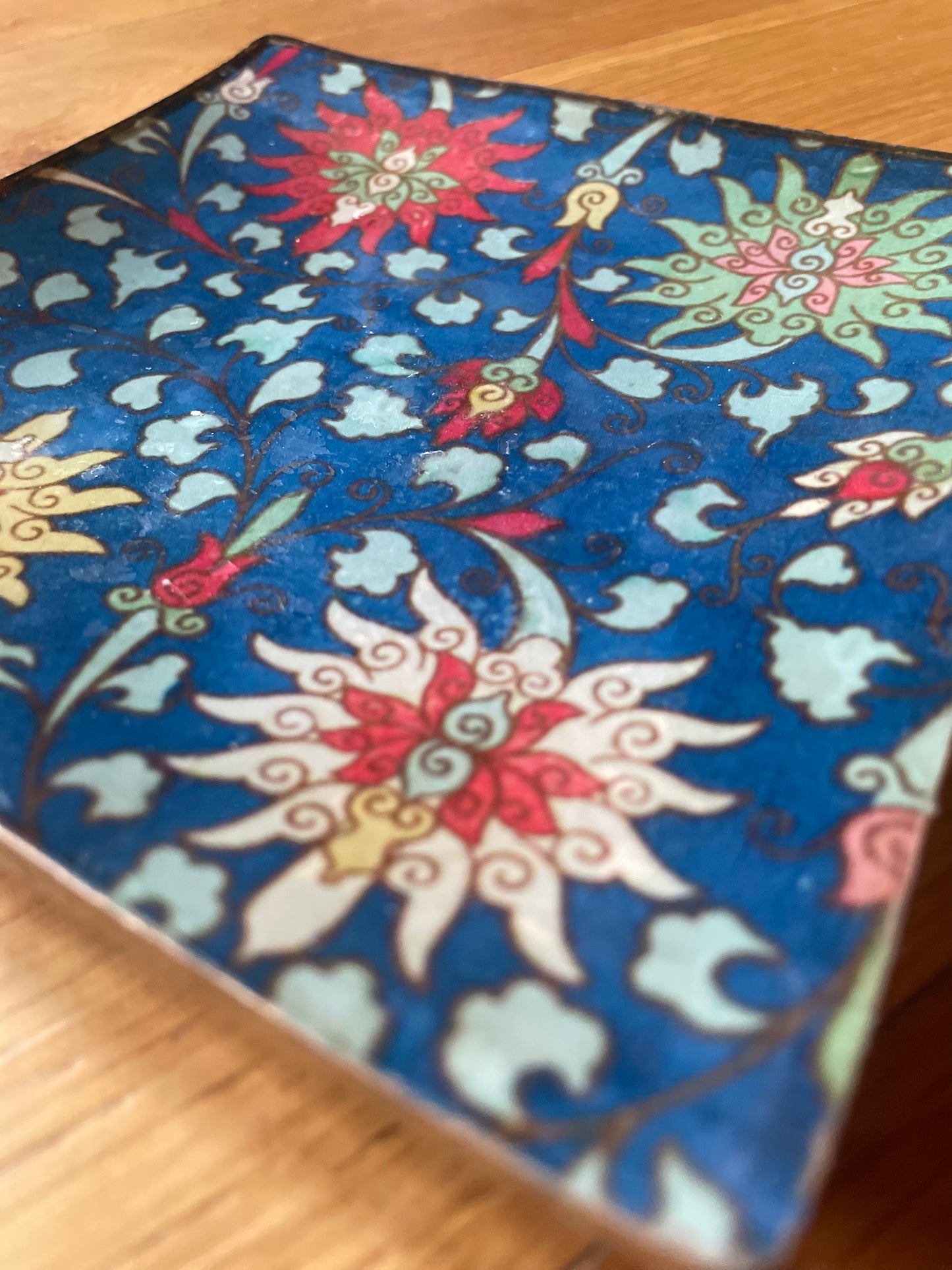 piatto quadrato in vetro "fleur en bleu"